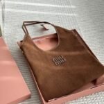 MIU Logo Tote – Borsa – Nero
