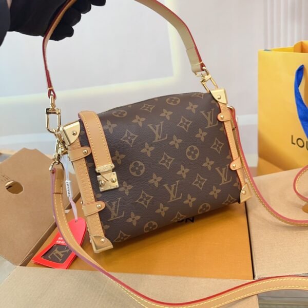 LV Petite Malle - Bag