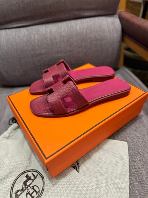 HM Oran Sandals – Claquettes