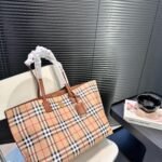 BBR Vintage Check Medium Tote – Bag