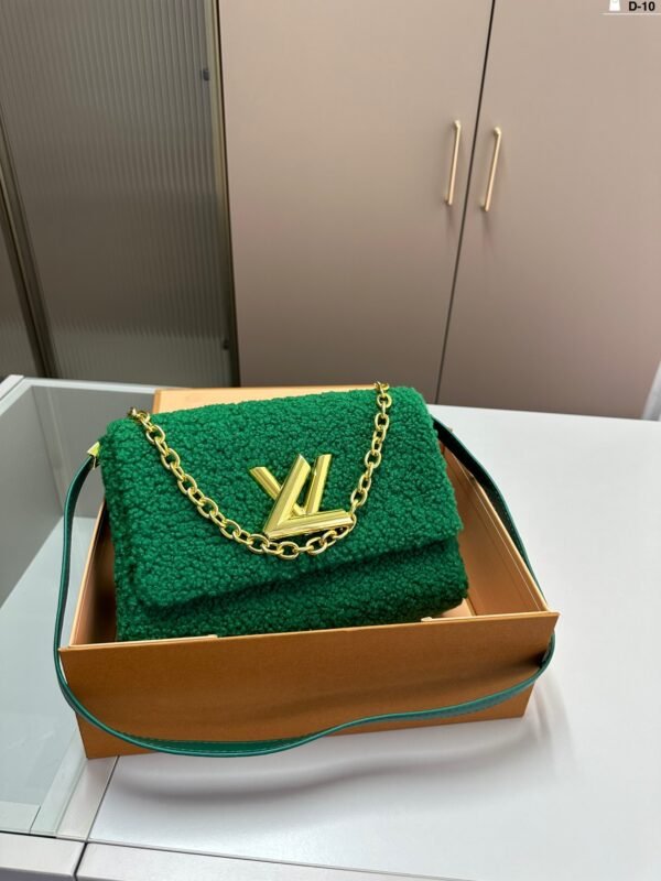 LV Coussin PM Shearling – Sac