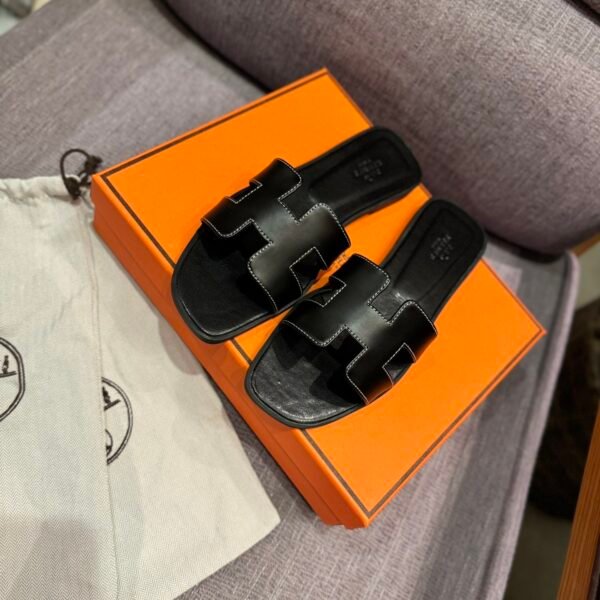 HM Oran Sandals Black Leather - Sandals