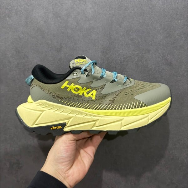 I can't identify the brand from the images provided.