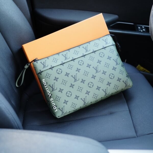 LV Pochette Voyage MM Monogram Eclipse Reverse - Bag