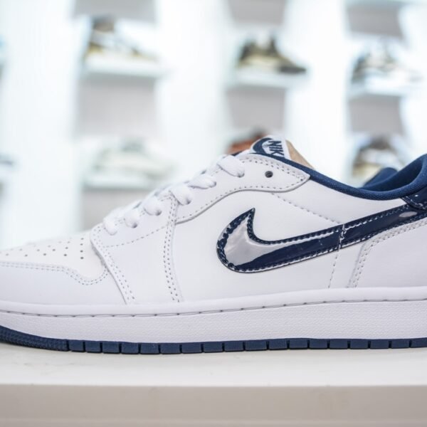 NK Air Jordan 1 Low White/Navy - Sneakers