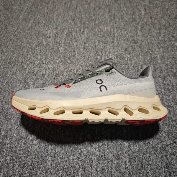 ON Cloudstratus - Sneakers