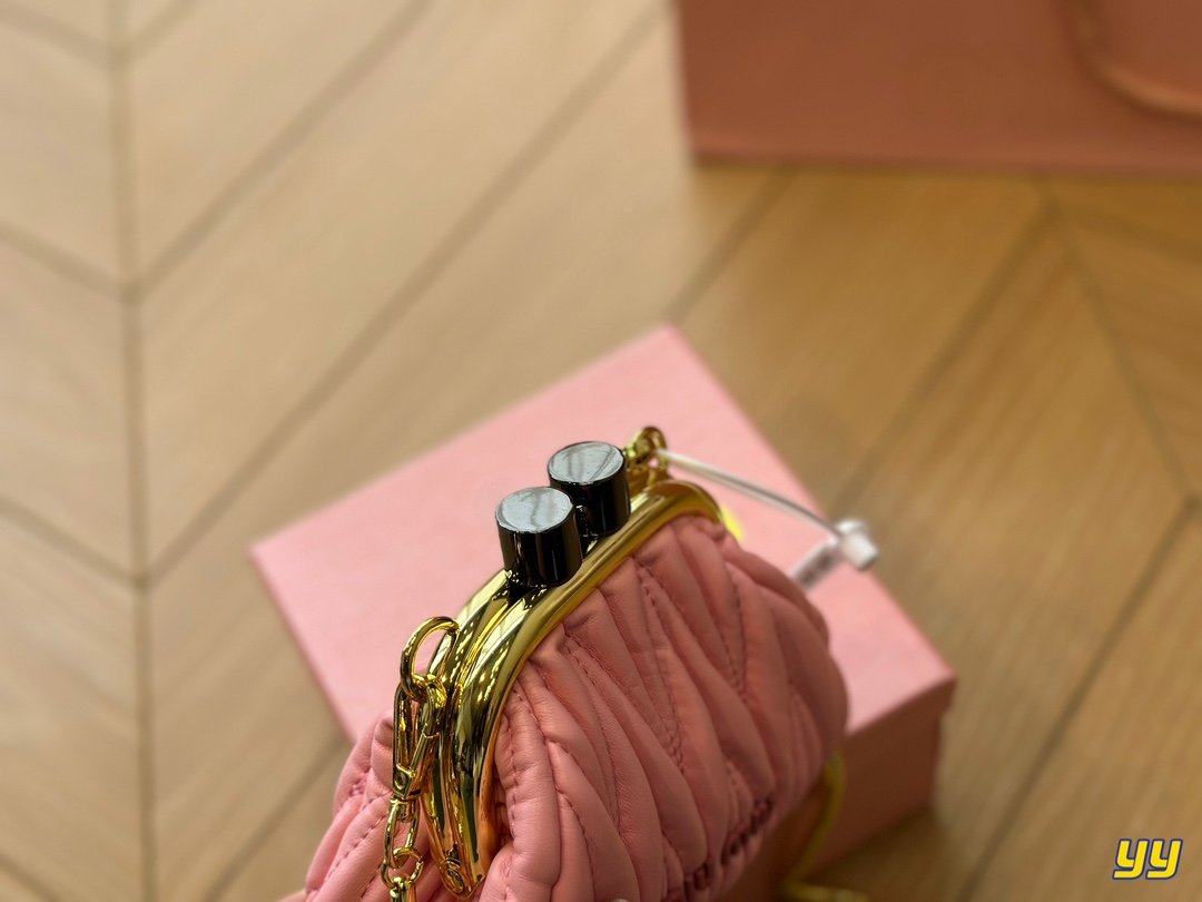 MIU Matelassé Nappa Leather Pink - Bag - Image 4