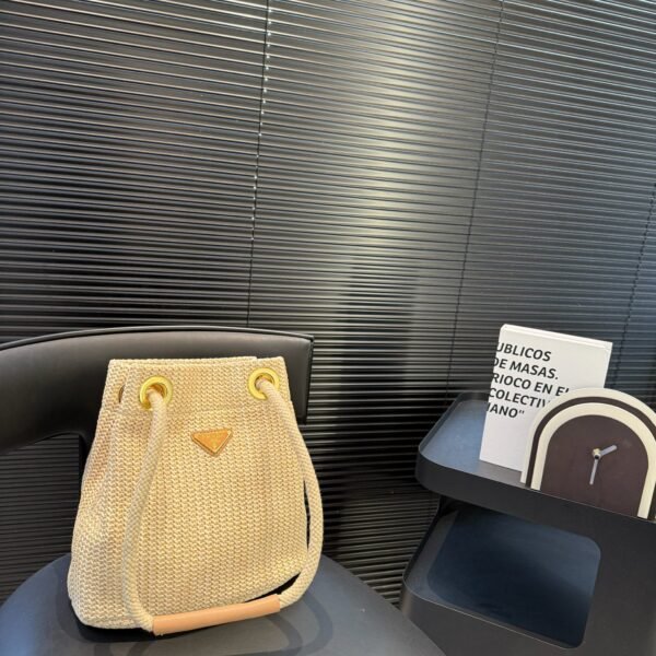 PR Raffia Bucket Bag Natural Raffia - Bag