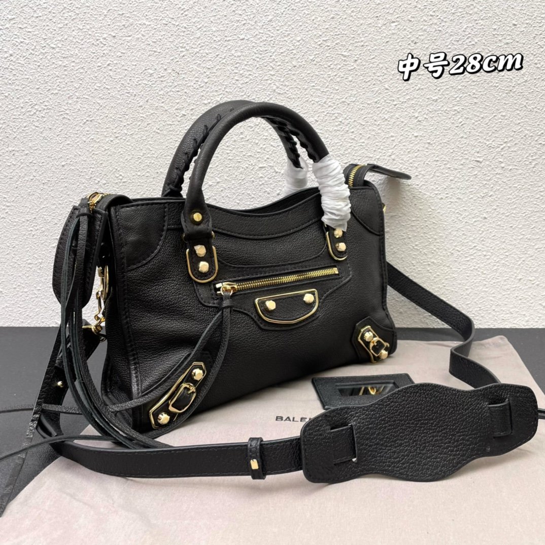 BAL Medium Size Motorcycle Bag - Image 3