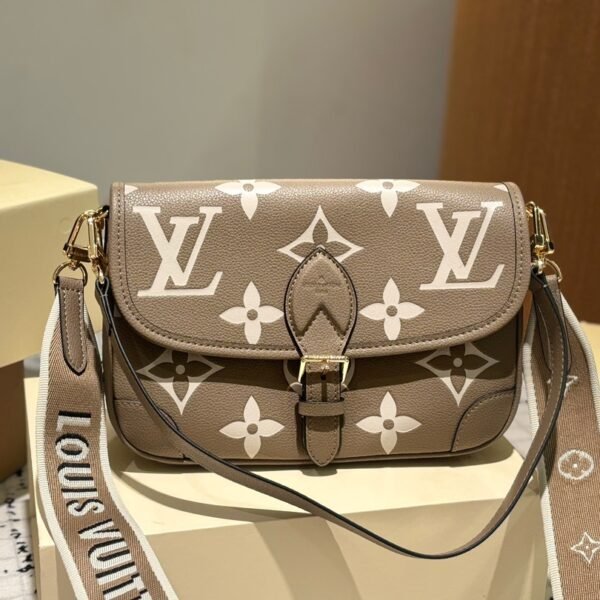 LV Dauphine MM Monogram Empreinte - Bag