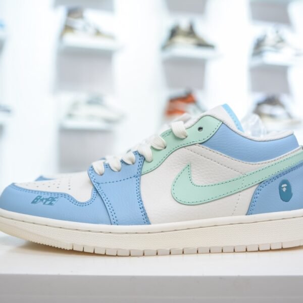 NK Air Jordan 1 Low OG Year of the Rabbit - Sneakers