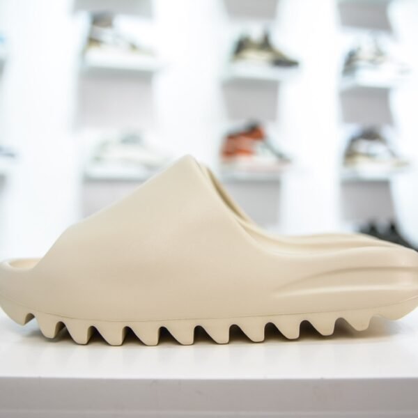 AD Yeezy Slide - Slides