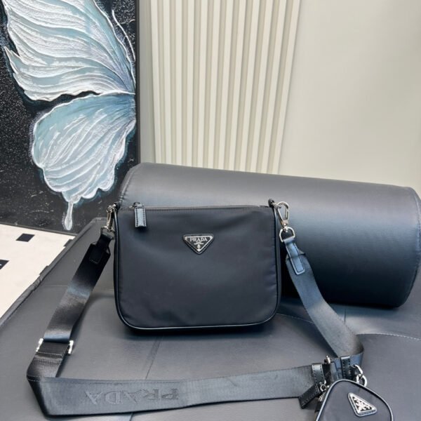 PR Re-Nylon Messenger Black Nylon - Bag