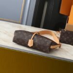 LV Loop Hobo – Tasche