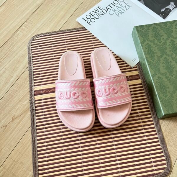 GG Pursuit - Slides