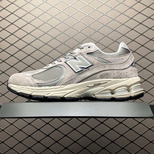 NB 2002R - Sneakers