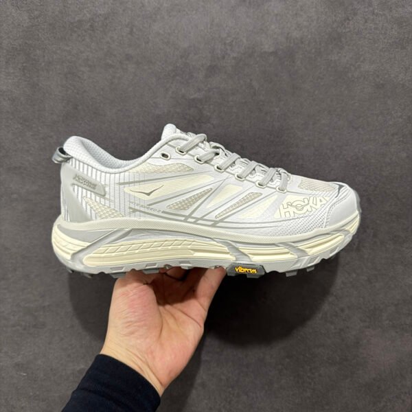 ```
HK Mafate Speed 3 - Sneakers
```