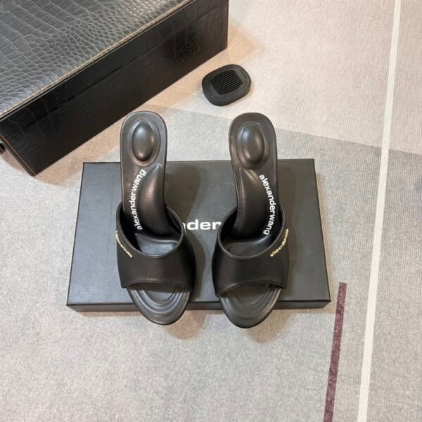 ```AMQ Nova Sandals - Heels```
