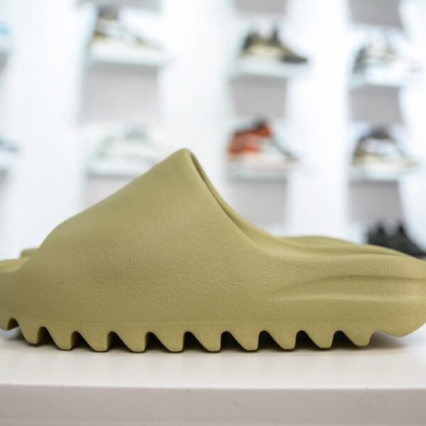 AD Yeezy Slide - Slides