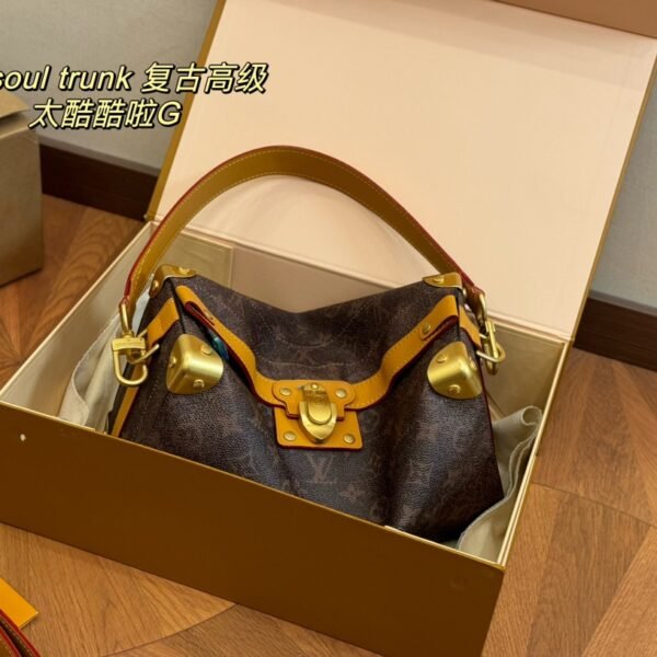 LV Dauphine Monogram - Bag