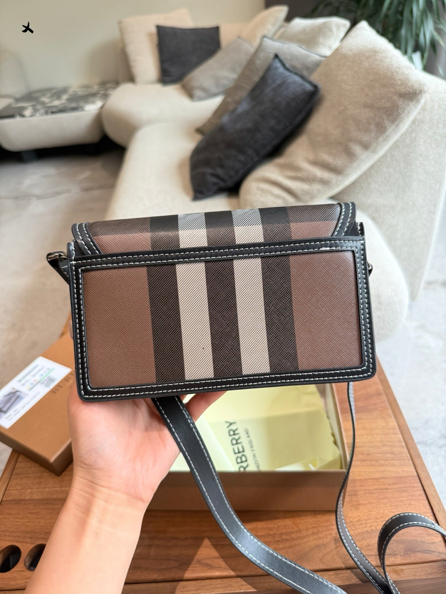 BBR Vintage Check E-Canvas Crossbody 19cm Black/Beige Check - Bag - Image 8