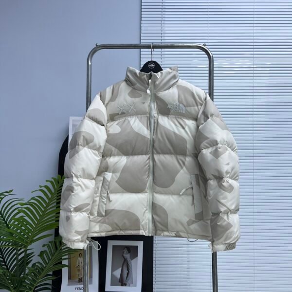 ```  
TNF 1996 Retro Nuptse KAWS - Jacket  
```