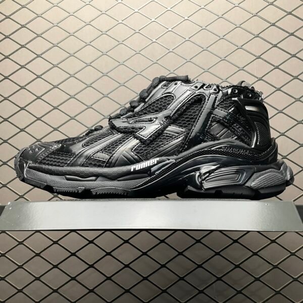 BAL Runner 39 Black - Sneakers