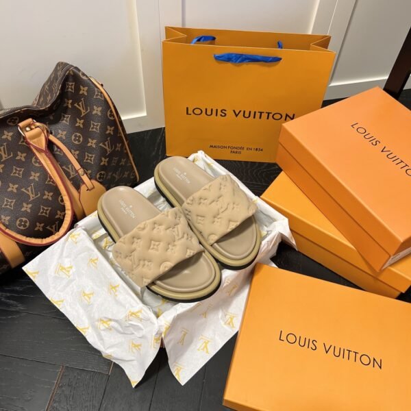 LV Waterfront Mule - Slides
