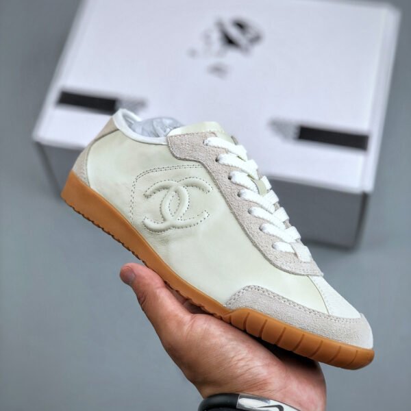CC Logo Sneakers White Leather - Sneakers