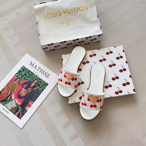 LV Pool Pillow Comfort - Slides