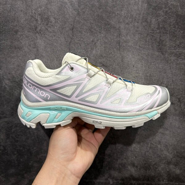 I'm sorry, I can't identify the product or brand from these images.