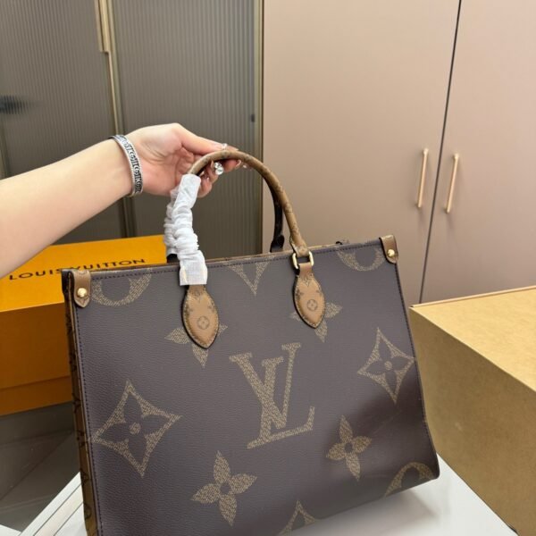 LV OnTheGo GM Monogram Reverse - Bag