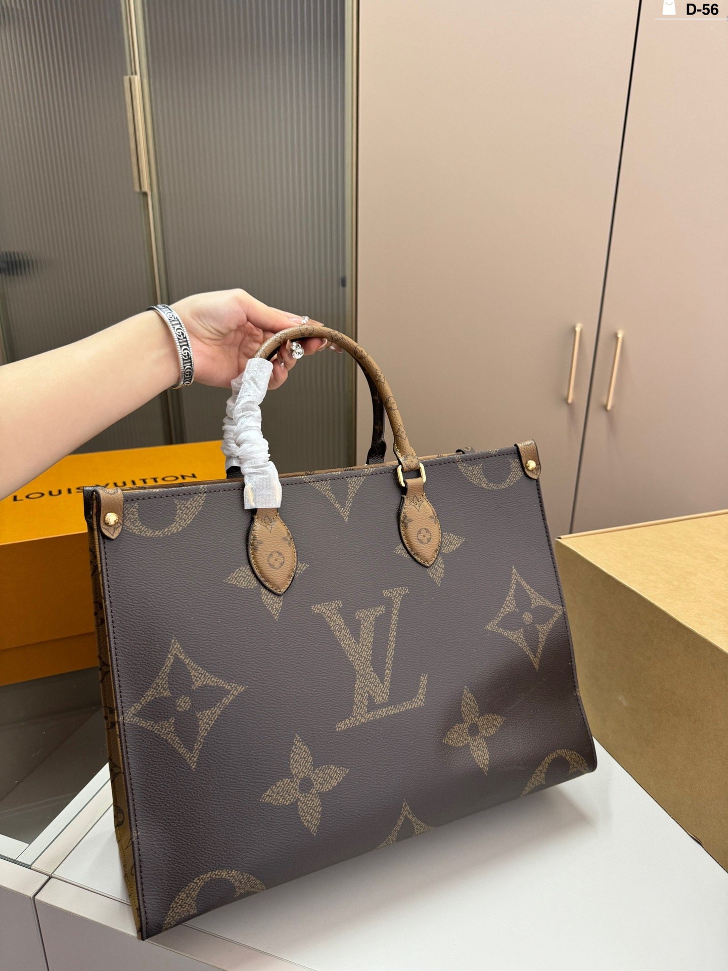 LV OnTheGo GM Monogram Reverse - Bag