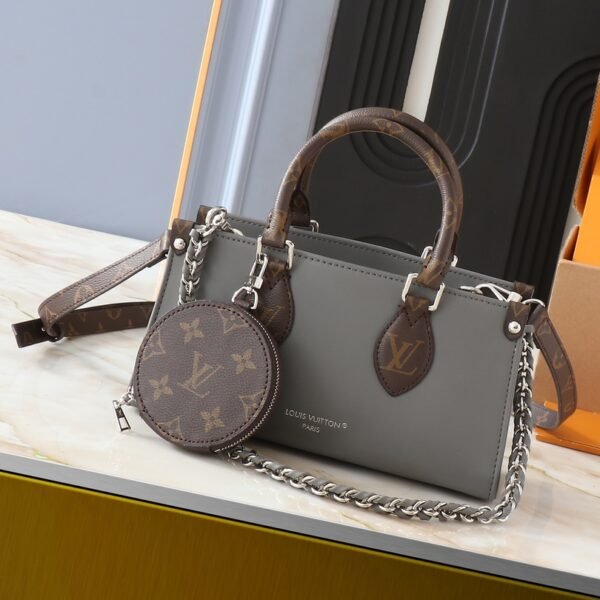 LV Pochette Métis East West - Bag