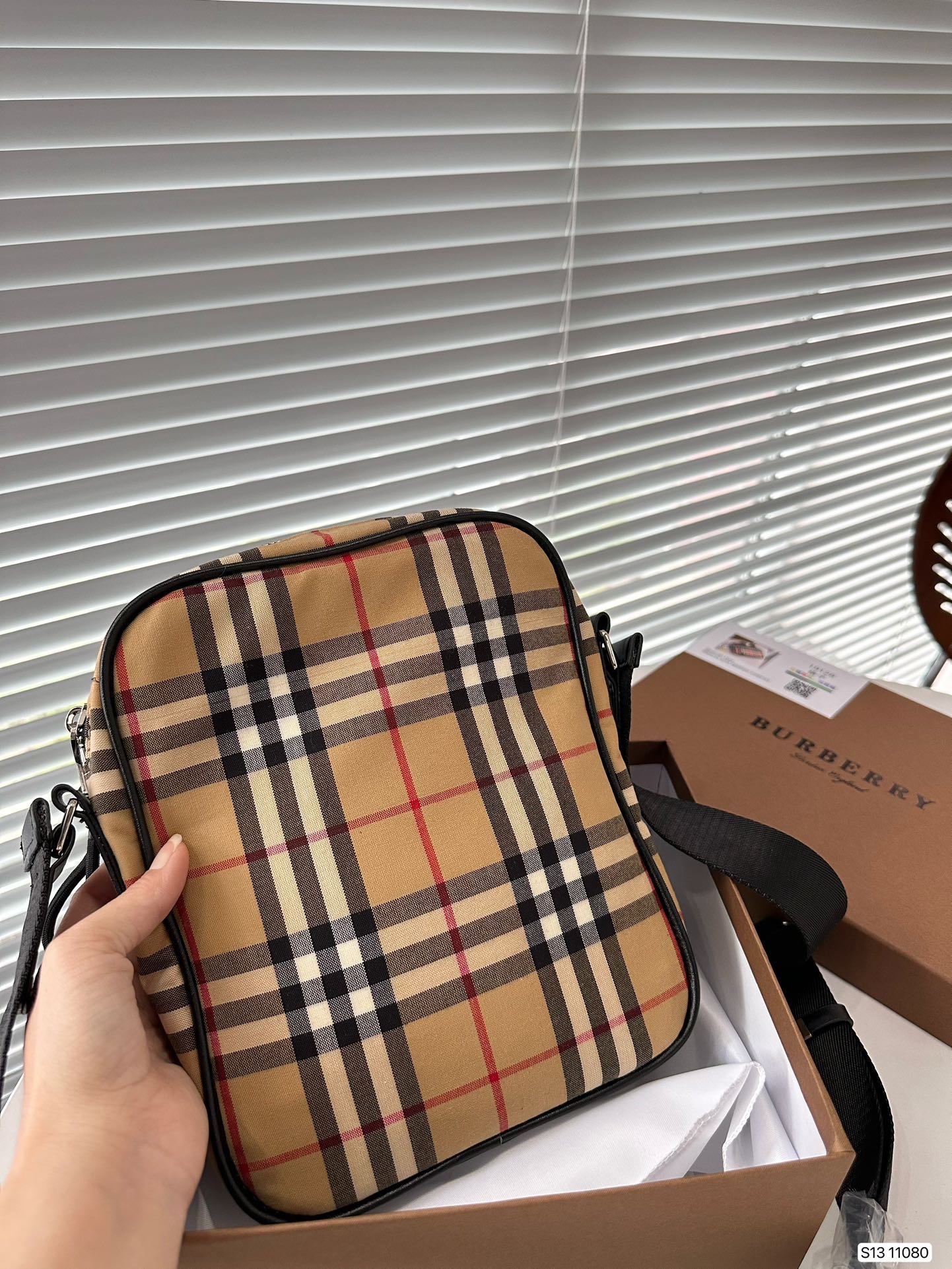 BBR Vintage Check Camera Bag Beige Check - Bag - Image 5
