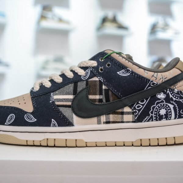 NK Dunk Low Travis Scott - Sneakers