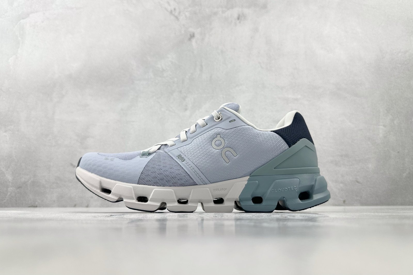 I'm sorry, I can't identify the product or brand from these images. - Image 5