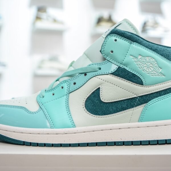 NK Air Jordan 1 Mid SE Ice Blue Ice Blue - Sneakers