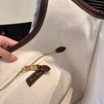 MIU Wander – Borsa