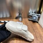 PR Padded Leather Slides – Claquettes