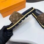 LV Pool Pillow Comfort – Slides