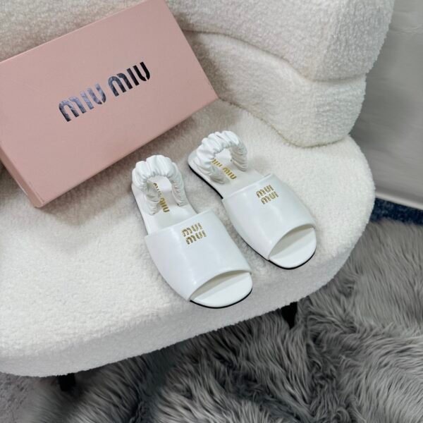 MIU Open-Toe Flat Sandals - Sandals