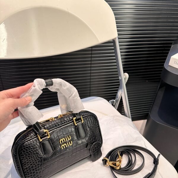 MIU Wander Croc-Embossed Black Leather - Bag