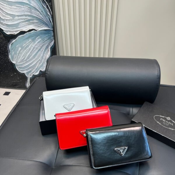 PR Triangle Logo Chain Wallet Patent Leather - Bag