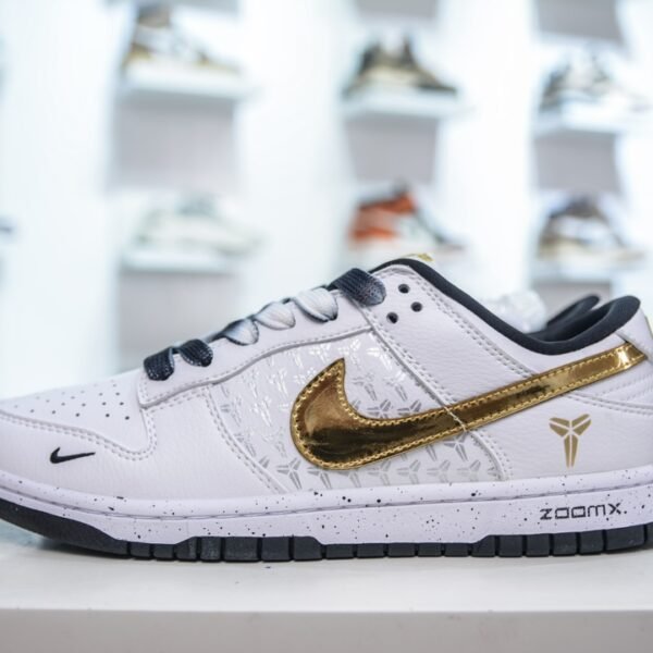 NK SB Dunk Low Pro Kobe White/Gold - Sneakers