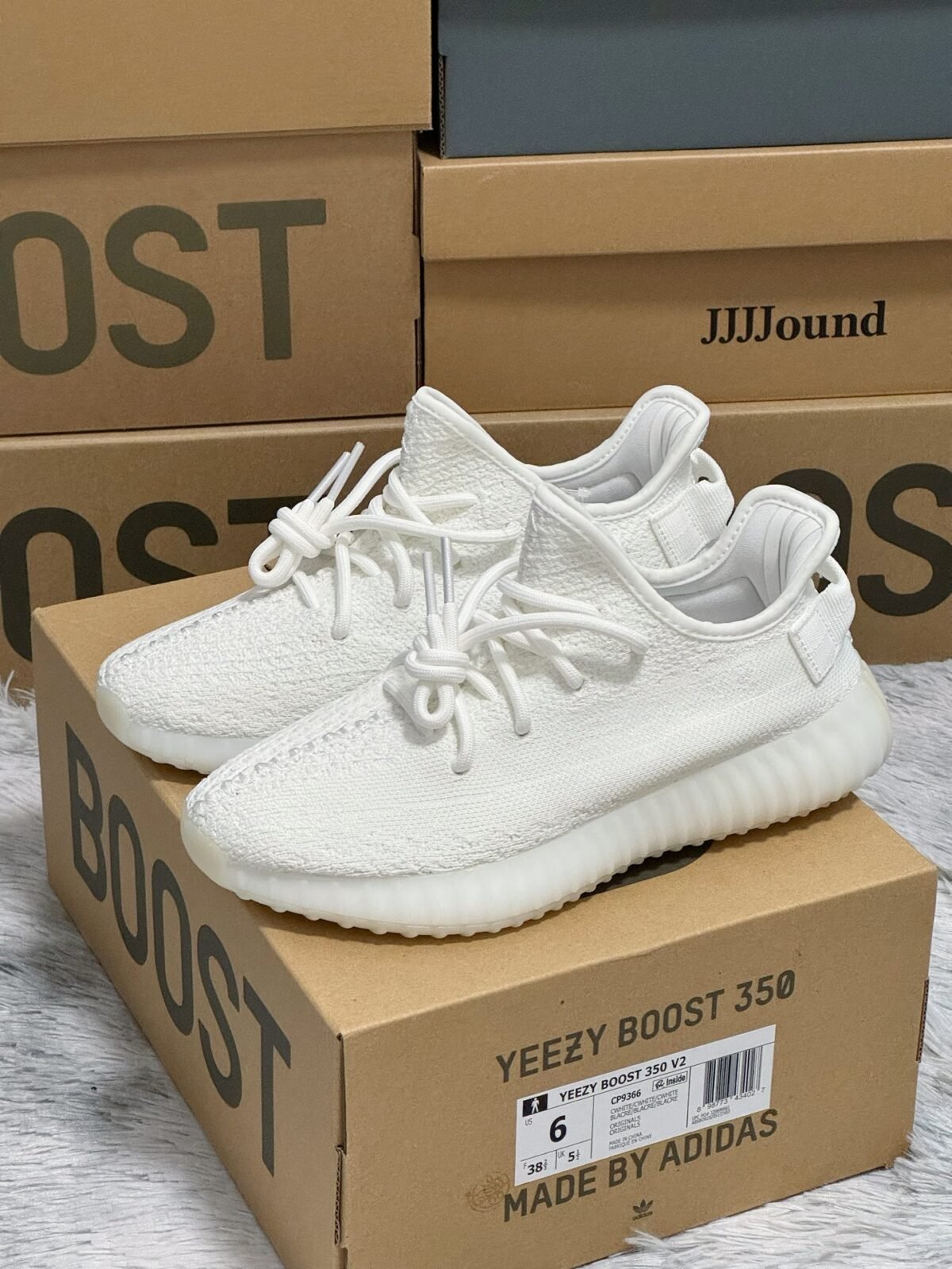 AD Yeezy Boost 350 V2 – Sneakers – White