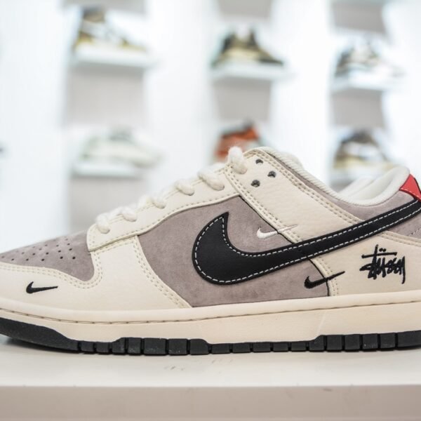 NK Dunk Low Pro SB Stussy Cherry - Sneakers