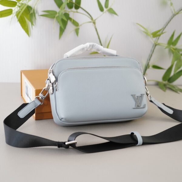 LV Discovery Bumbag - Bag