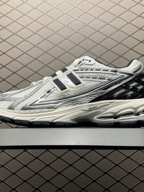 NB 1906R Protection Pack Silver/Black – Sneaker