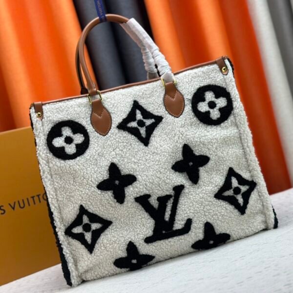 LV Onthego MM Lambswool Monogram - Bag